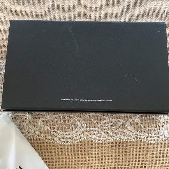 Coach boxes - Picture 7 of 7